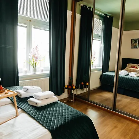 Maya's Flats & 69 - Zielona