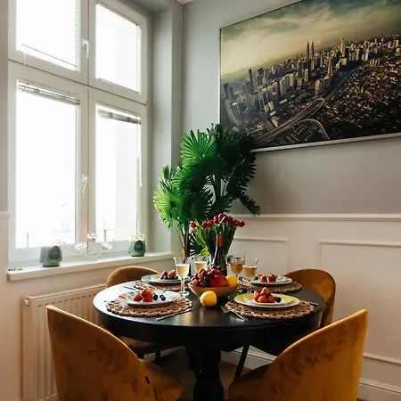 Maya's Flats & 69 - Zielona Gdańsk