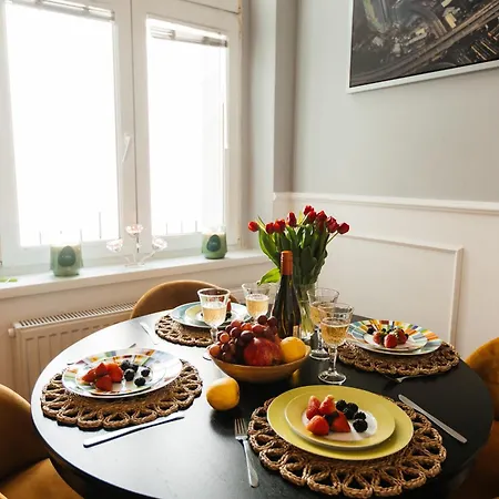Maya's Flats & 69 - Zielona Apartament