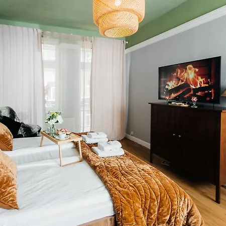Maya's Flats & 69 - Zielona Gdańsk
